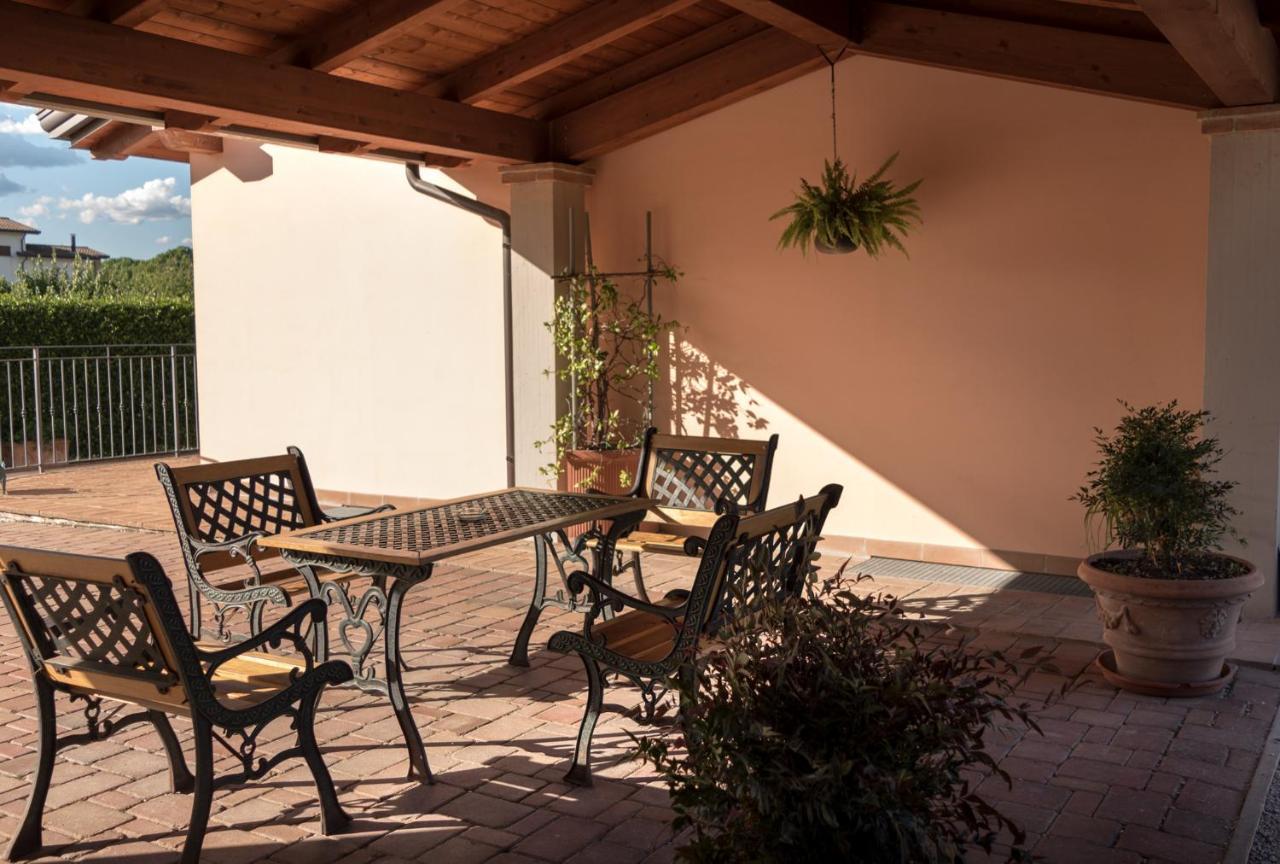 Rosa Di Assisi Bed & Breakfast Bastia Umbra Eksteriør bilde