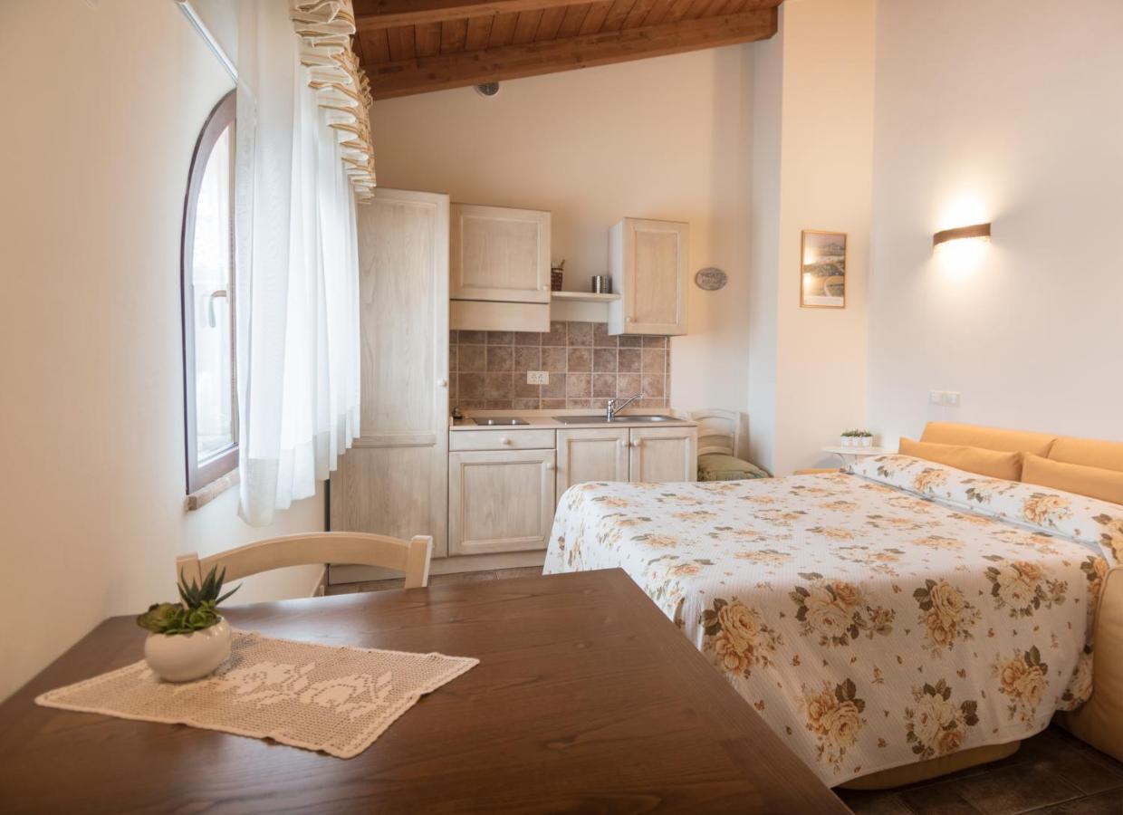 Rosa Di Assisi Bed & Breakfast Bastia Umbra Eksteriør bilde