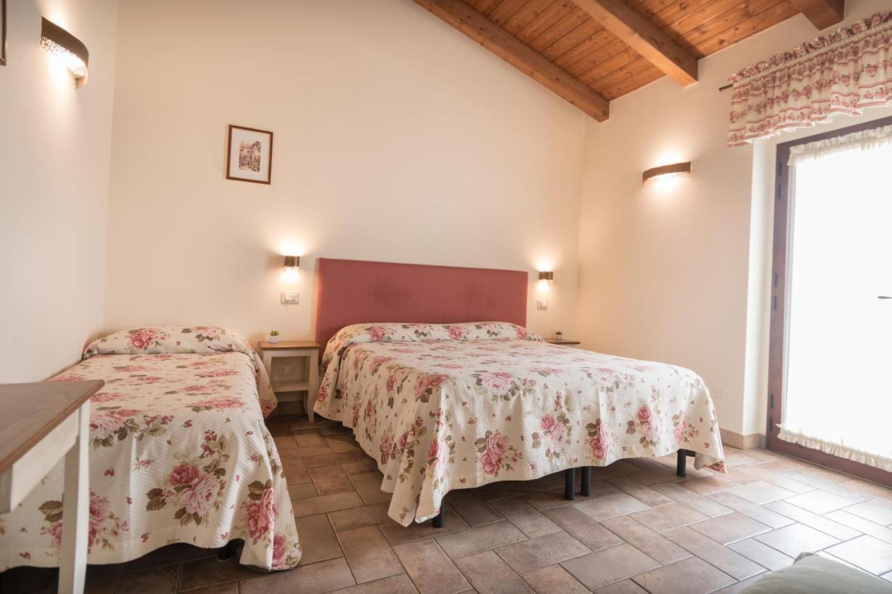 Rosa Di Assisi Bed & Breakfast Bastia Umbra Eksteriør bilde