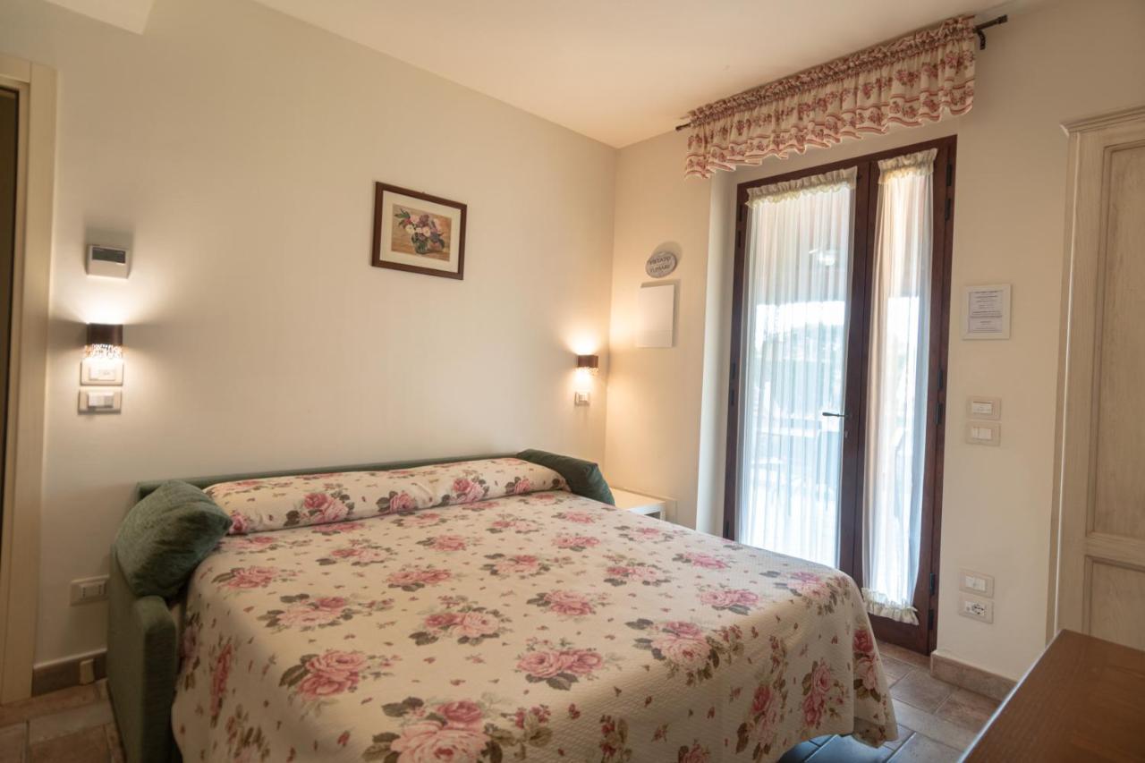 Rosa Di Assisi Bed & Breakfast Bastia Umbra Eksteriør bilde