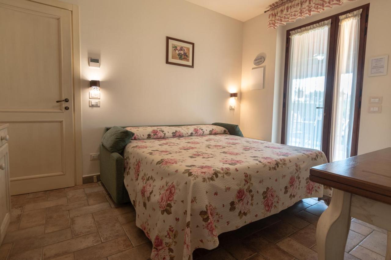 Rosa Di Assisi Bed & Breakfast Bastia Umbra Eksteriør bilde