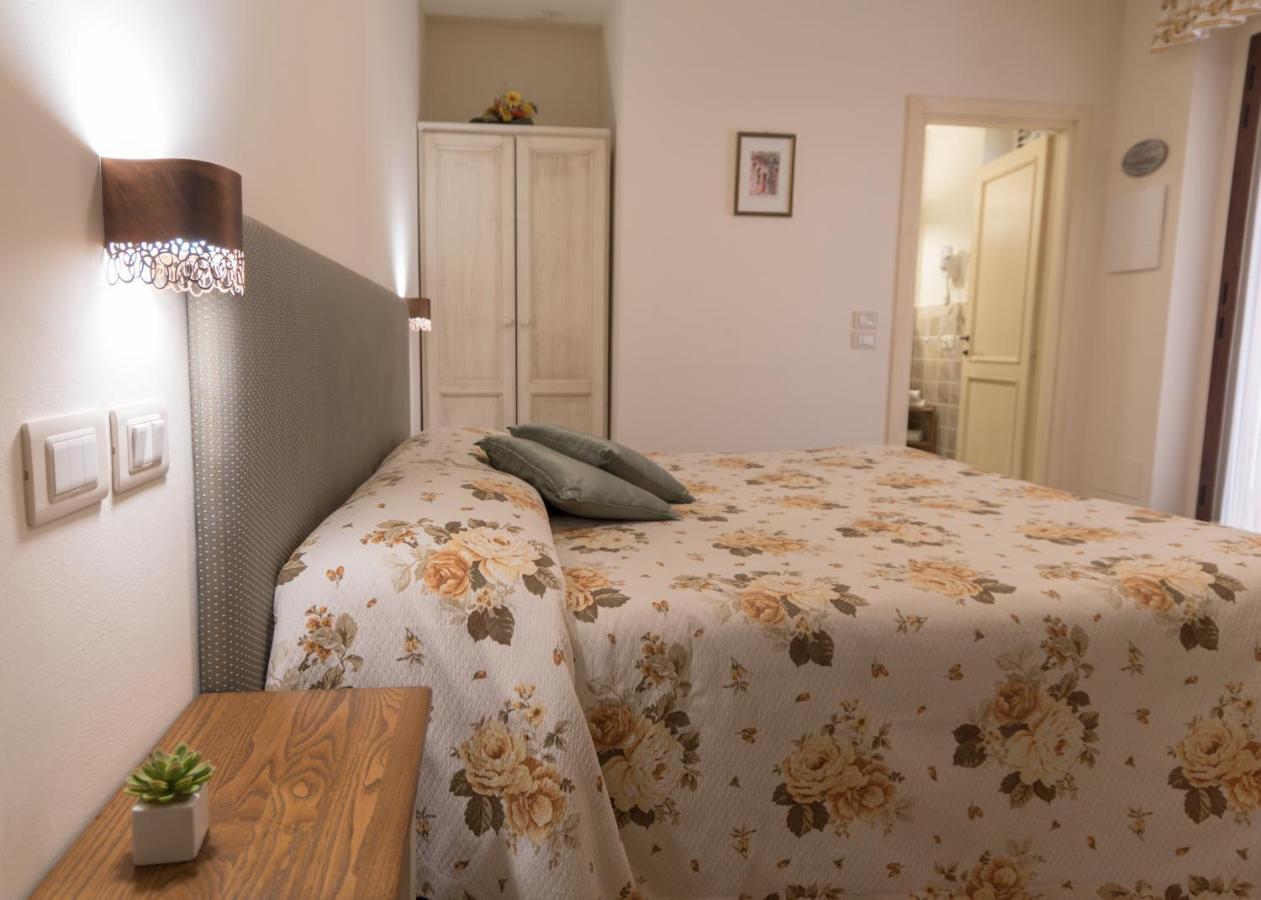 Rosa Di Assisi Bed & Breakfast Bastia Umbra Eksteriør bilde
