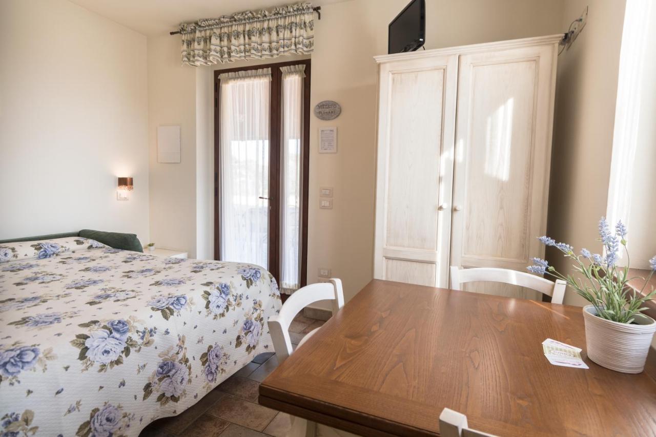 Rosa Di Assisi Bed & Breakfast Bastia Umbra Eksteriør bilde