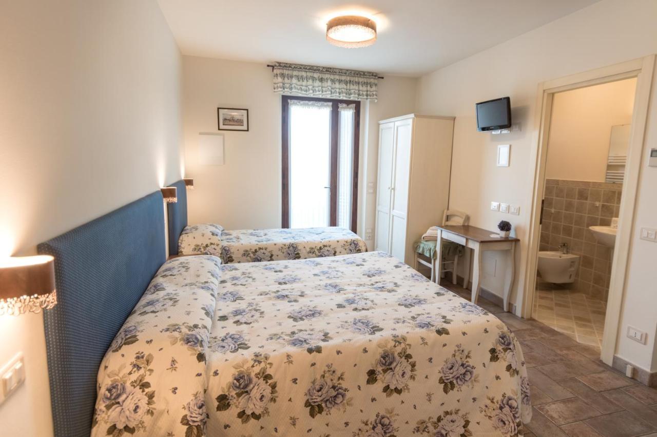 Rosa Di Assisi Bed & Breakfast Bastia Umbra Eksteriør bilde