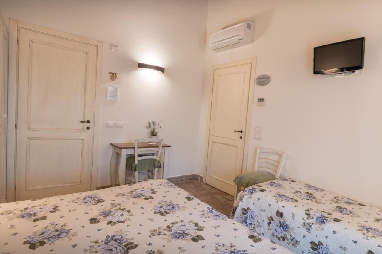 Rosa Di Assisi Bed & Breakfast Bastia Umbra Eksteriør bilde