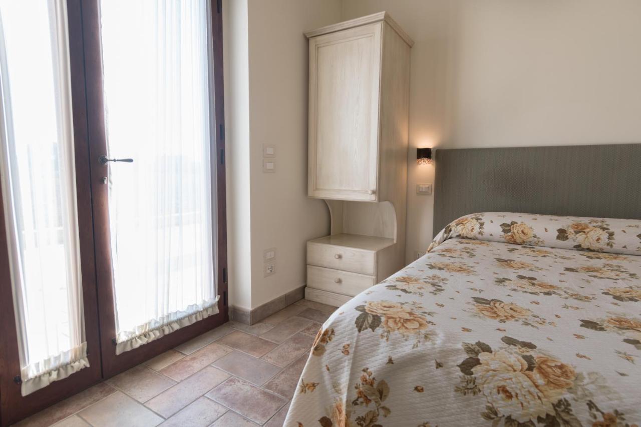 Rosa Di Assisi Bed & Breakfast Bastia Umbra Eksteriør bilde