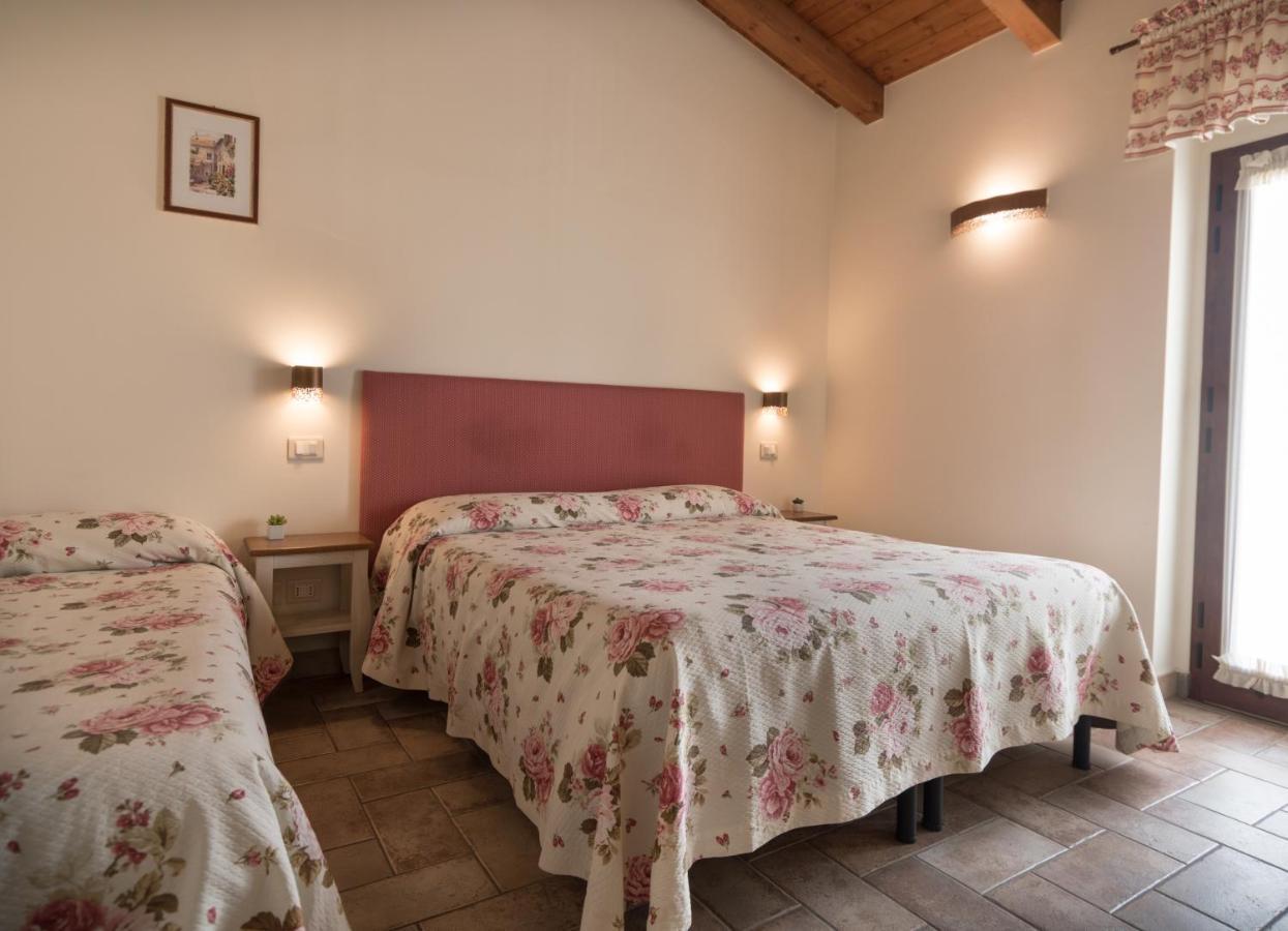 Rosa Di Assisi Bed & Breakfast Bastia Umbra Eksteriør bilde