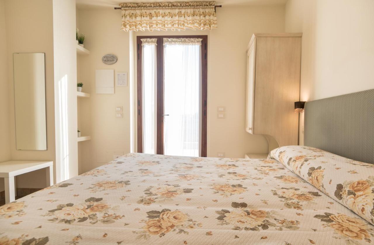 Rosa Di Assisi Bed & Breakfast Bastia Umbra Eksteriør bilde