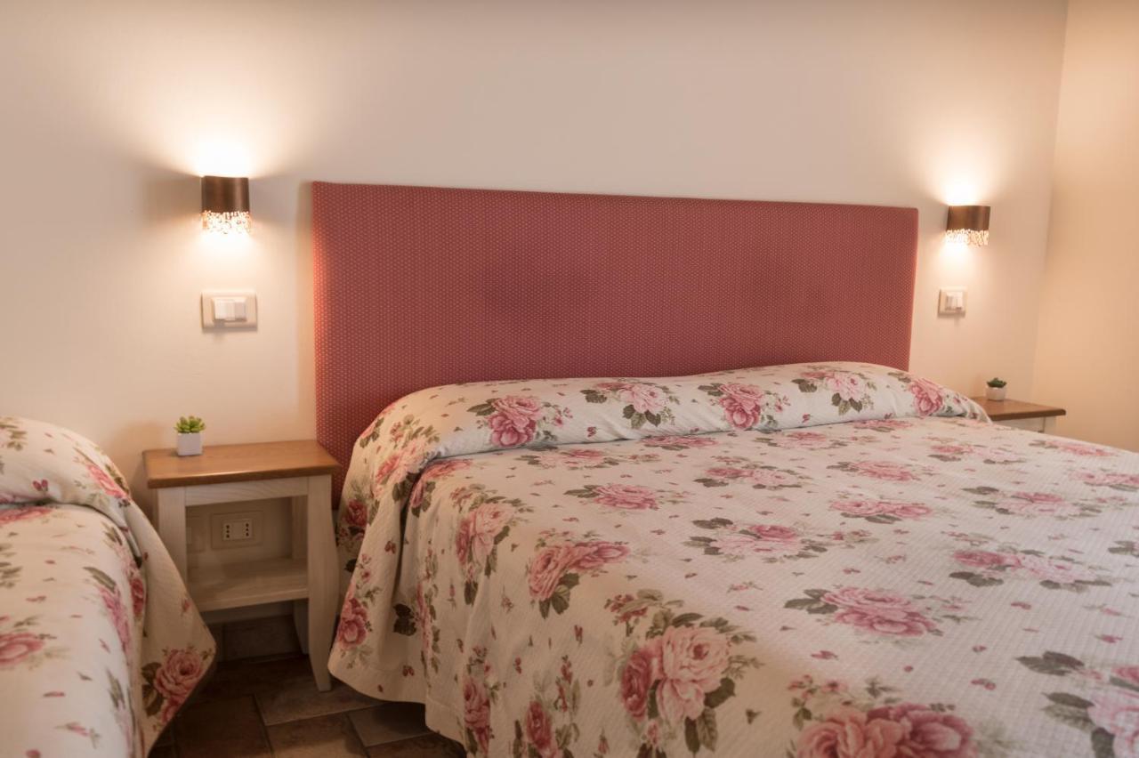 Rosa Di Assisi Bed & Breakfast Bastia Umbra Eksteriør bilde